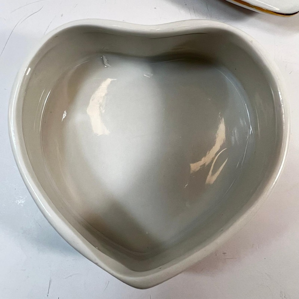 Vtg 1973 Holly Hobbie Heart Porcelain Trinket Box Happiness is Having Someone - Picture 5 of 14